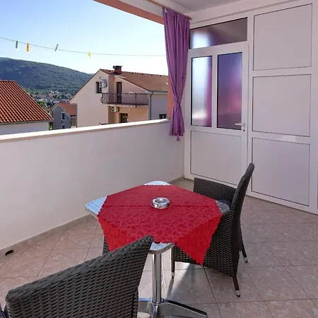 Apartments With A Parking Space Stari Grad, Hvar - 8726 * Stari Grad (Hvar)