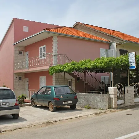 Apartments With A Parking Space Stari Grad, Hvar - 8726 * Stari Grad (Hvar)