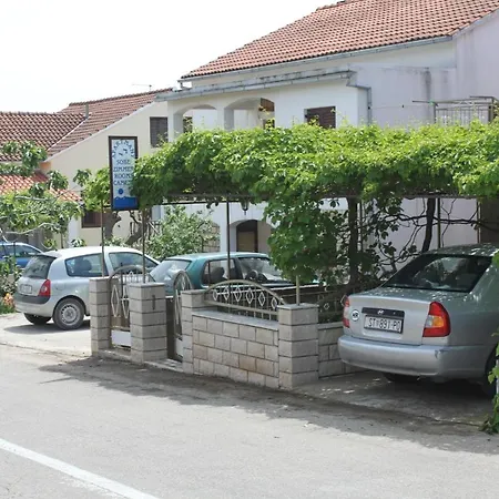 Apartments With A Parking Space Stari Grad, Hvar - 8726 Apartment