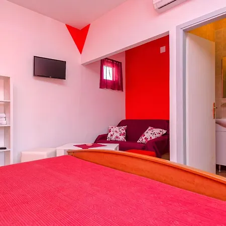 Apartments With A Parking Space Stari Grad, Hvar - 8726 Stari Grad (Hvar)
