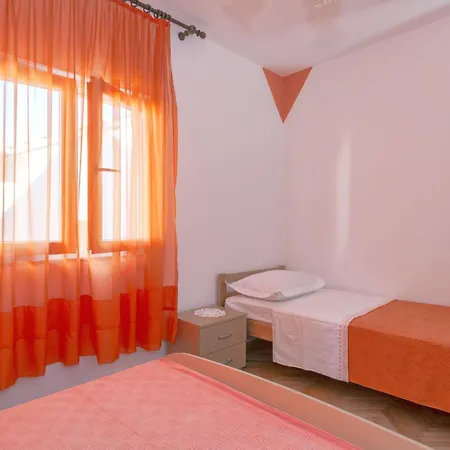 Apartment Apartments With A Parking Space Stari Grad, Hvar - 8726 Stari Grad (Hvar)