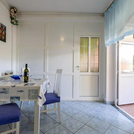 With Parking Space Stari Grad, Hvar - 8726 Apartamento Stari Grad (Hvar)